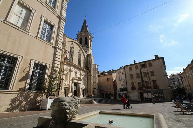 Chez Zabou Apartment Carpentras Exterior foto